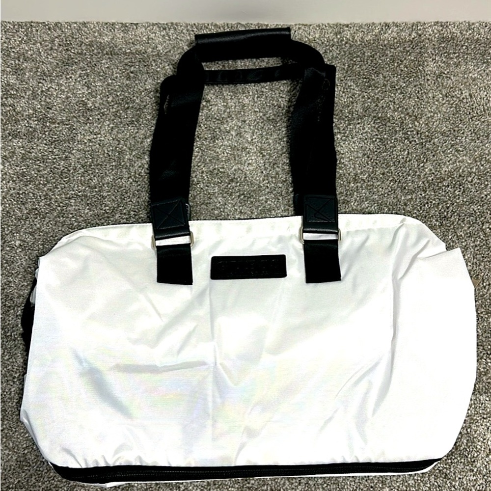 Large Guess duffle bag